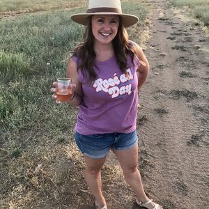 Rosè all day sleeveless tee